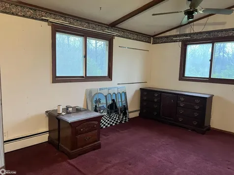 3704 Whispering Lane Keokuk IA 52632