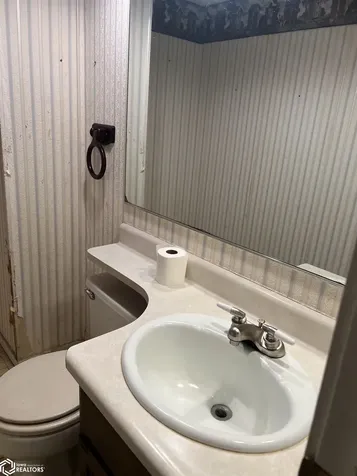 3704 Whispering Lane Keokuk IA 52632