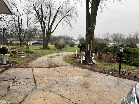 3704 Whispering Lane Keokuk IA 52632