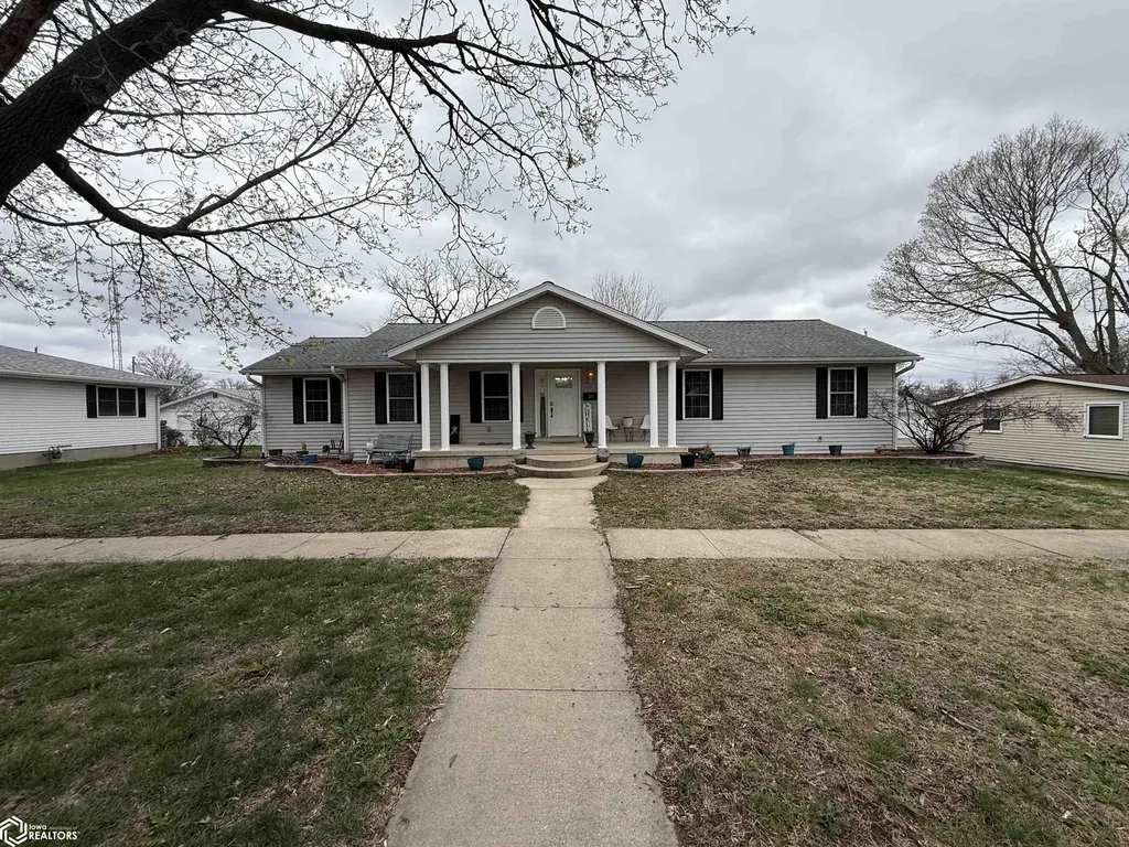 338 Gratton Street Burlington IA 52601