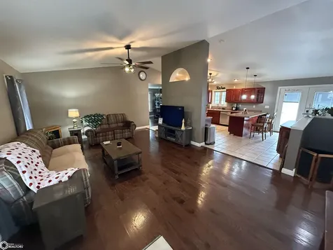 338 Gratton Street Burlington IA 52601
