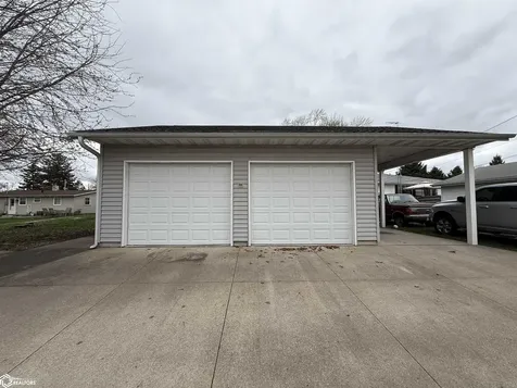 338 Gratton Street Burlington IA 52601