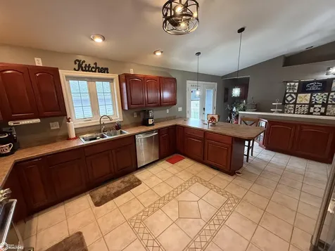 338 Gratton Street Burlington IA 52601