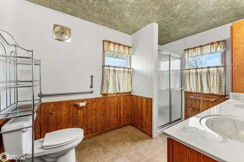 1549 S Iowa Avenue Washington IA 52353