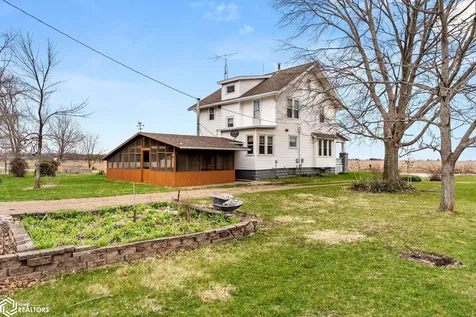 1549 S Iowa Avenue Washington IA 52353