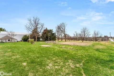1549 S Iowa Avenue Washington IA 52353