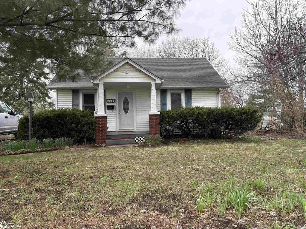 910 N 10th Street Fairfield IA 52556