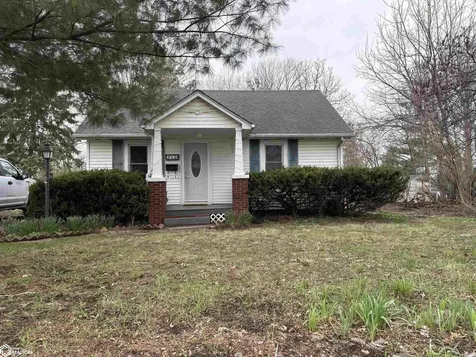 910 N 10th Street Fairfield IA 52556