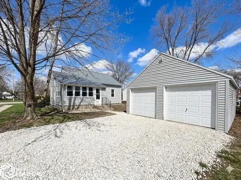1621 Washington Street Iowa Falls IA 50126
