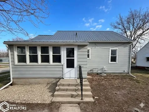 1621 Washington Street Iowa Falls IA 50126