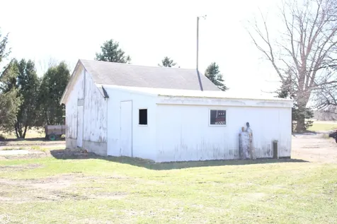 10551 Dysart Road Waterloo IA 50701