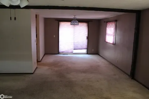 10551 Dysart Road Waterloo IA 50701