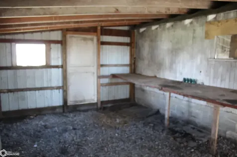 10551 Dysart Road Waterloo IA 50701