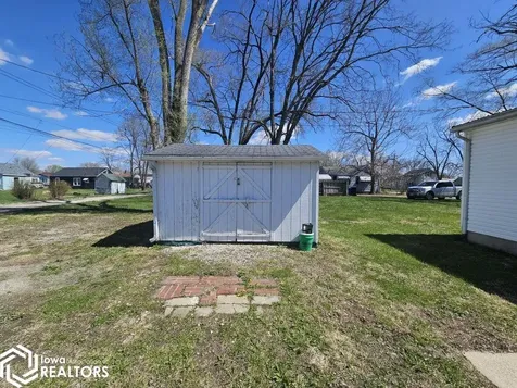 805 E Mary Street Ottumwa IA 52501