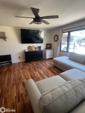 812 Pearson Drive Keosauqua IA 52565