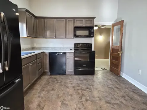 439 N 1st Street Oskaloosa IA 52577