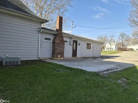 439 N 1st Street Oskaloosa IA 52577