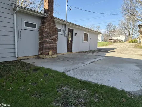 439 N 1st Street Oskaloosa IA 52577