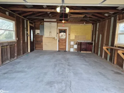 439 N 1st Street Oskaloosa IA 52577