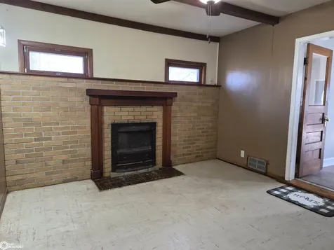 439 N 1st Street Oskaloosa IA 52577