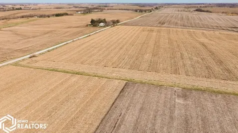 5668 Hwy F48 West Newton IA 50208