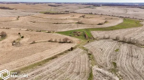 5668 Hwy F48 West Newton IA 50208