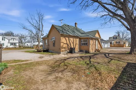 210 E Vine Street Ottumwa IA 52501