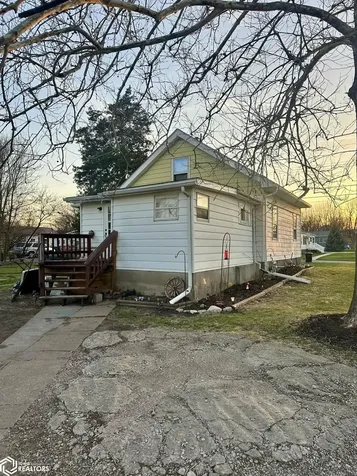 802 S Adella Street Ottumwa IA 52501