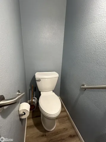 227 Moorhead Iowa Falls IA 50126