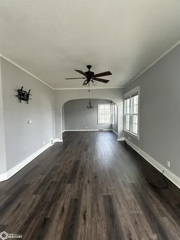 227 Moorhead Iowa Falls IA 50126