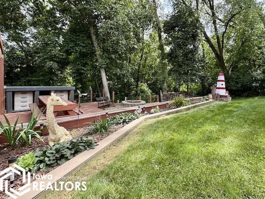 1410 E Ridge Drive Brooklyn IA 52211