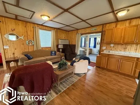 1410 E Ridge Drive Brooklyn IA 52211