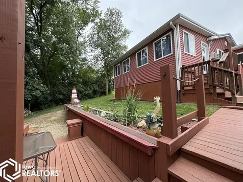 1410 E Ridge Drive Brooklyn IA 52211