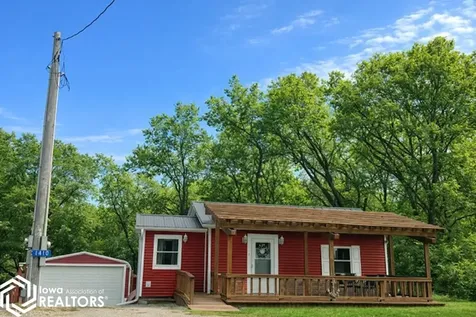 1410 E Ridge Drive Brooklyn IA 52211