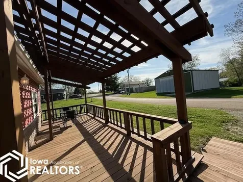 1410 E Ridge Drive Brooklyn IA 52211