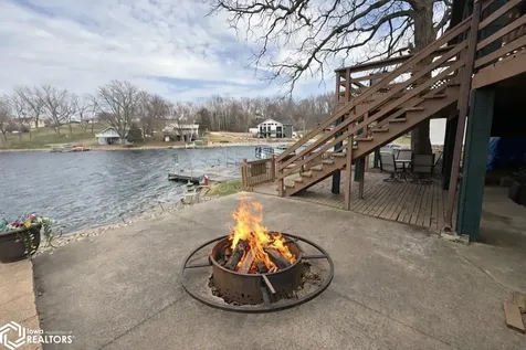 1053 Lakeshore Drive Brooklyn IA 52211