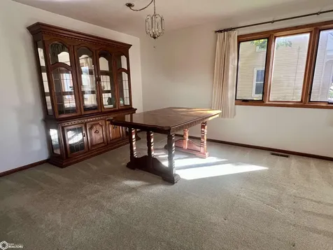 1001 Washington Street Eldora IA 50627