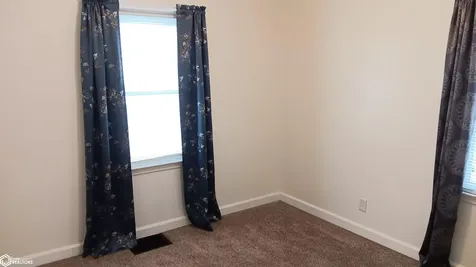 742 Pocahontas Lane Ottumwa IA 52501