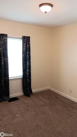 742 Pocahontas Lane Ottumwa IA 52501
