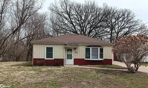742 Pocahontas Lane Ottumwa IA 52501