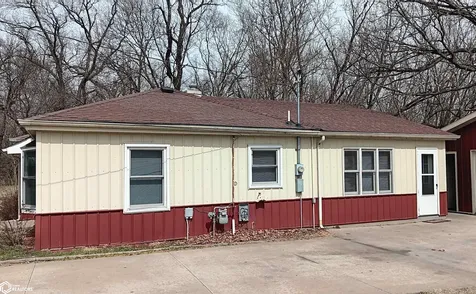 742 Pocahontas Lane Ottumwa IA 52501