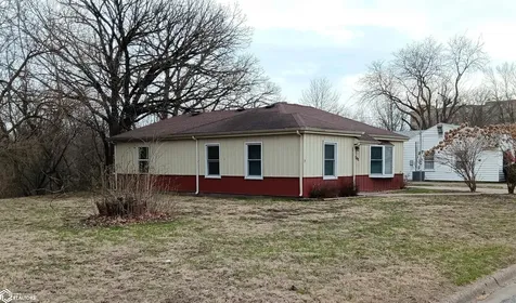 742 Pocahontas Lane Ottumwa IA 52501