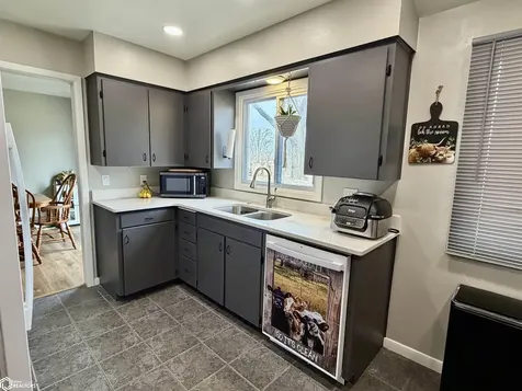 1409 J Avenue E Oskaloosa IA 52577