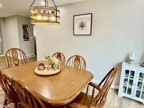 1409 J Avenue E Oskaloosa IA 52577