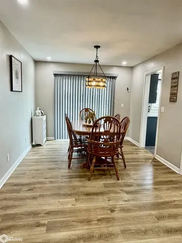 1409 J Avenue E Oskaloosa IA 52577