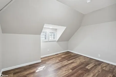 523 N B Street Oskaloosa IA 52577