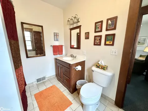 1132 Elm Street Grinnell IA 50112