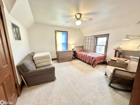1132 Elm Street Grinnell IA 50112