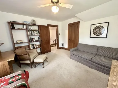 1132 Elm Street Grinnell IA 50112