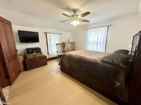 1132 Elm Street Grinnell IA 50112